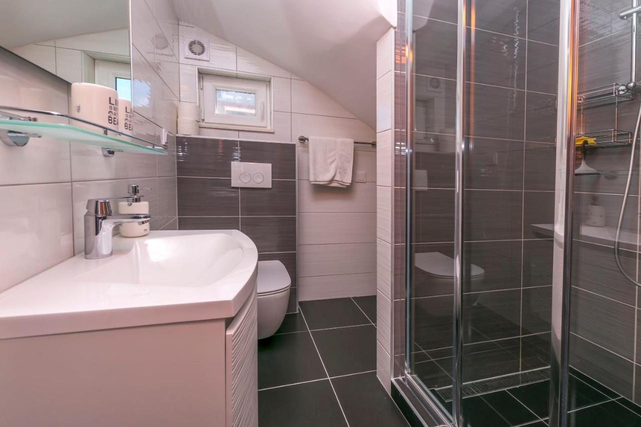 Apartments Visnja Rogoznica  Εξωτερικό φωτογραφία