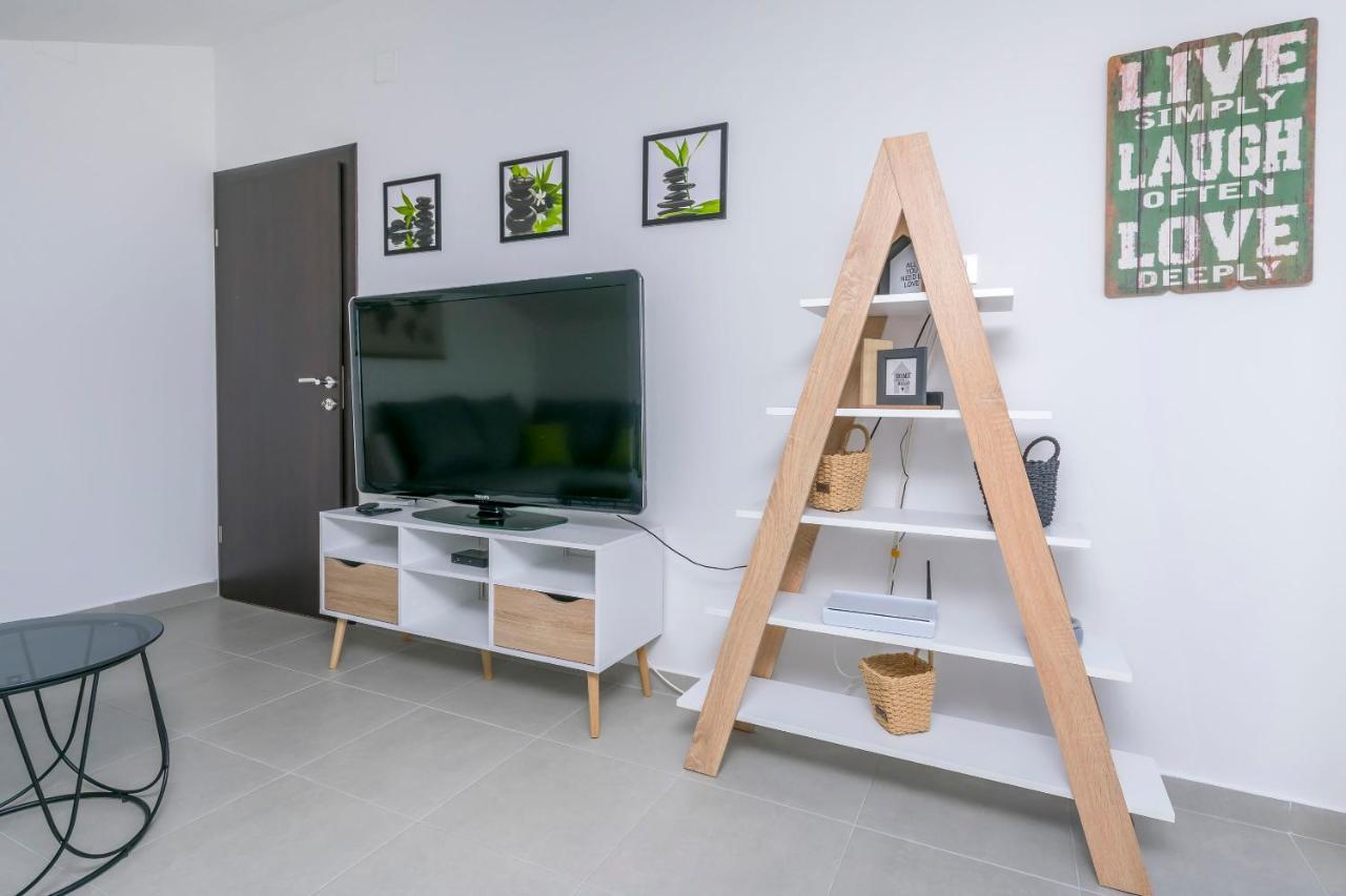Apartments Visnja Rogoznica  Εξωτερικό φωτογραφία