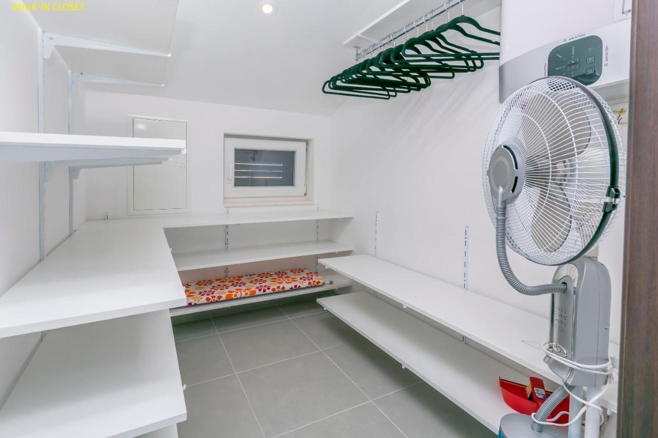 Apartments Visnja Rogoznica  Εξωτερικό φωτογραφία
